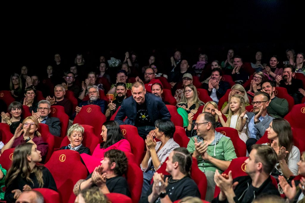 Kitava XX metų FILMAS SJ (111)